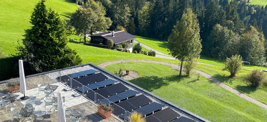 LI_Aussicht_Garten-Whirlpool_BerndFrick_Okt24_3331_3zu2_1600px LI_Aussicht_Garten-Whirlpool_BerndFrick_Okt24_3331_3zu2_1600px