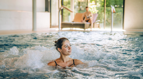 LI_Imageshooting_Mai26_TatjanaVogt_Sunset-Spa_Panorama-Hallenbad_649_bearb_1680x1200px