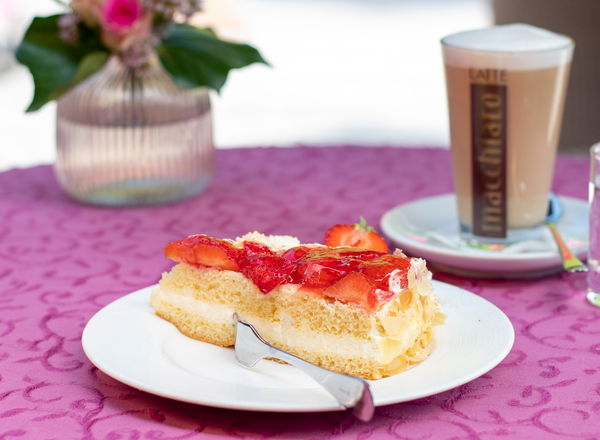 BadReuthe_Erdbeerkuchen_Foto Florian Palatz und Johanna Hartl