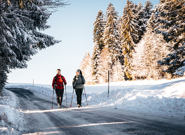 Winterwandern in Sulzberg (c) Martin Morscher - Bregenzerwald Tourismus_1400x650